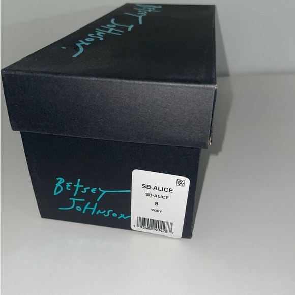 Betsey Johnson bedazzled Bridal Slides - Picture 2 of 13